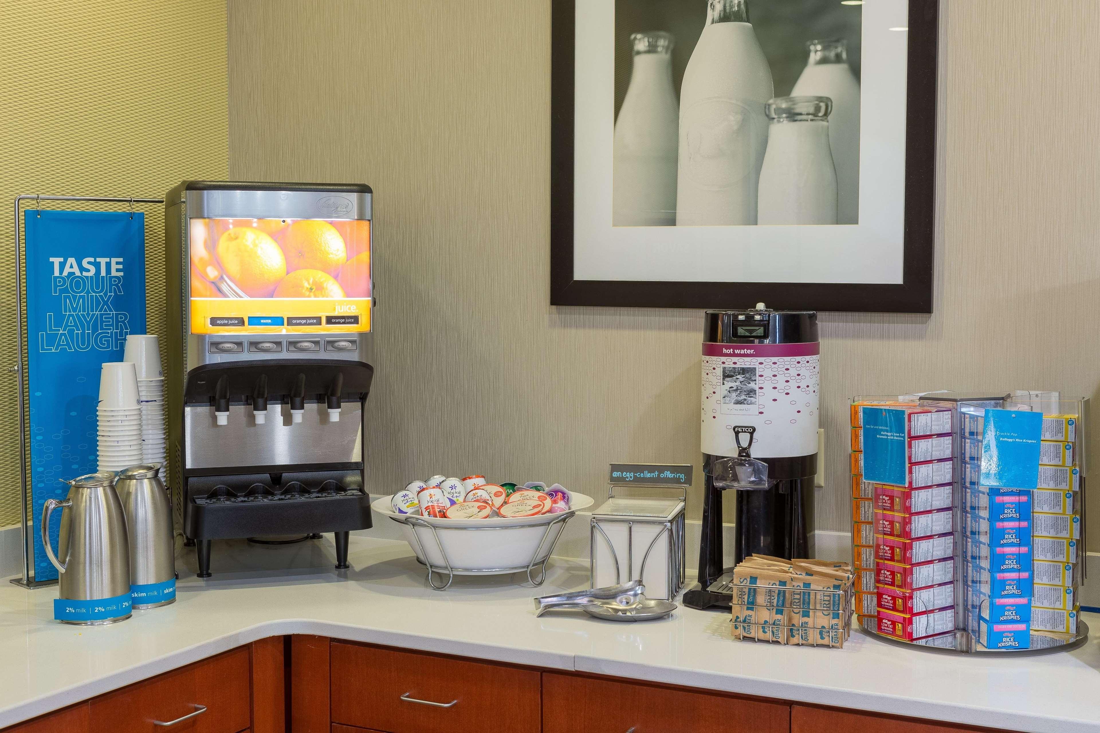 Hampton Inn & Suites Knoxville-Downtown Екстер'єр фото