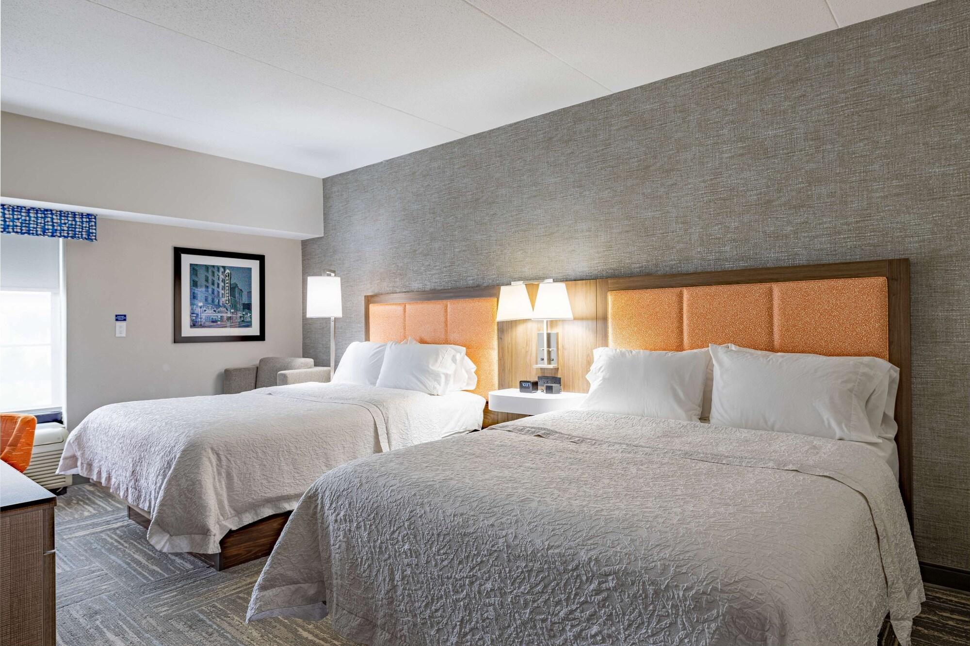 Hampton Inn & Suites Knoxville-Downtown Екстер'єр фото